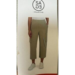 NEW Sage Collective Women's Medium Green Cargo Textured Knit Cropped Pants
